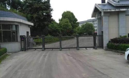 外行人怎么辨別南京電動門的質(zhì)量